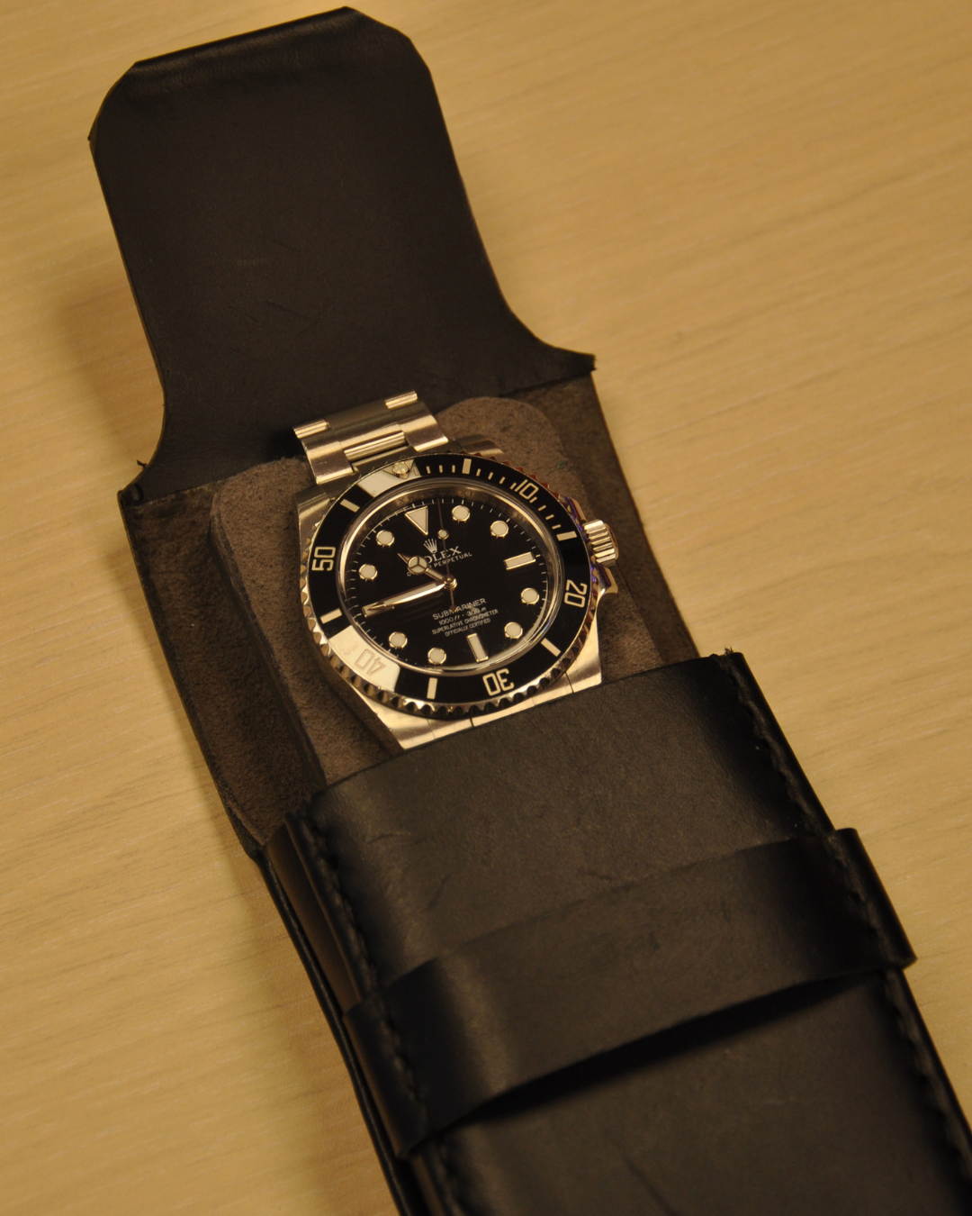 alt="Cliff’s handmade leather watch pouch for luxury timepieces"