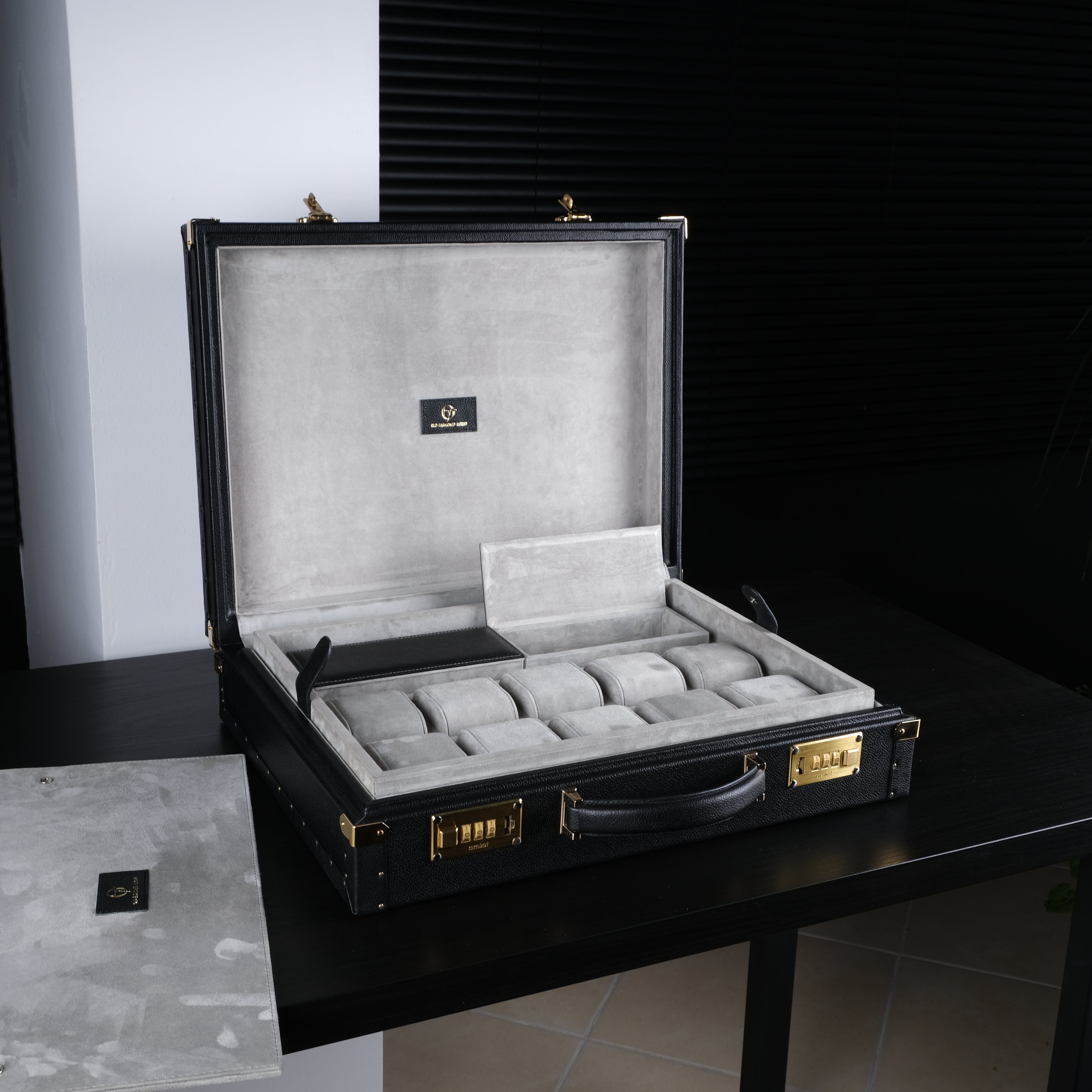 OFL Watch Case Amiet Edition - Black & Grey – 10 to 15 Slots