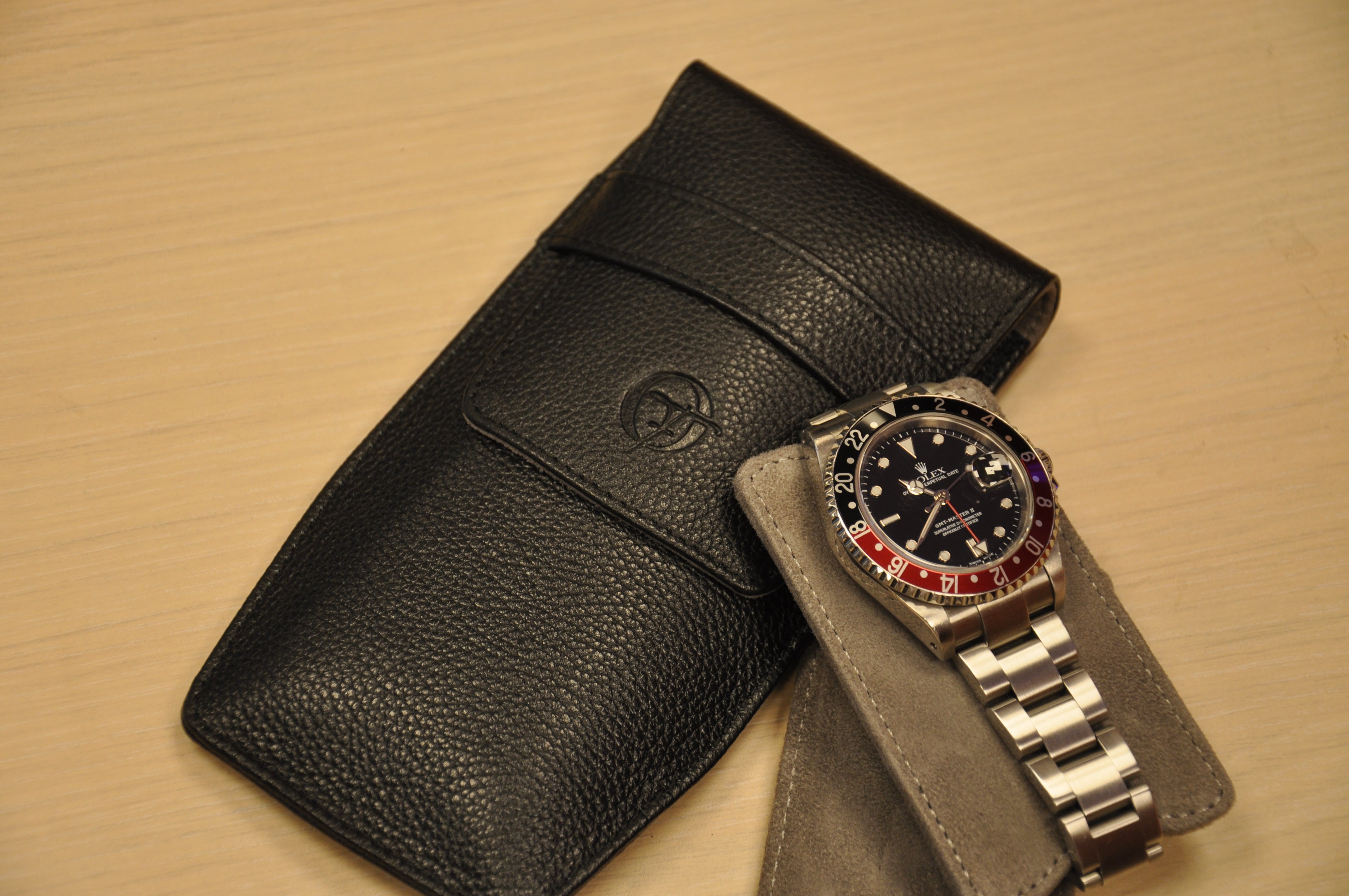 alt="Luxury leather watch pouch for protecting your premium watch"