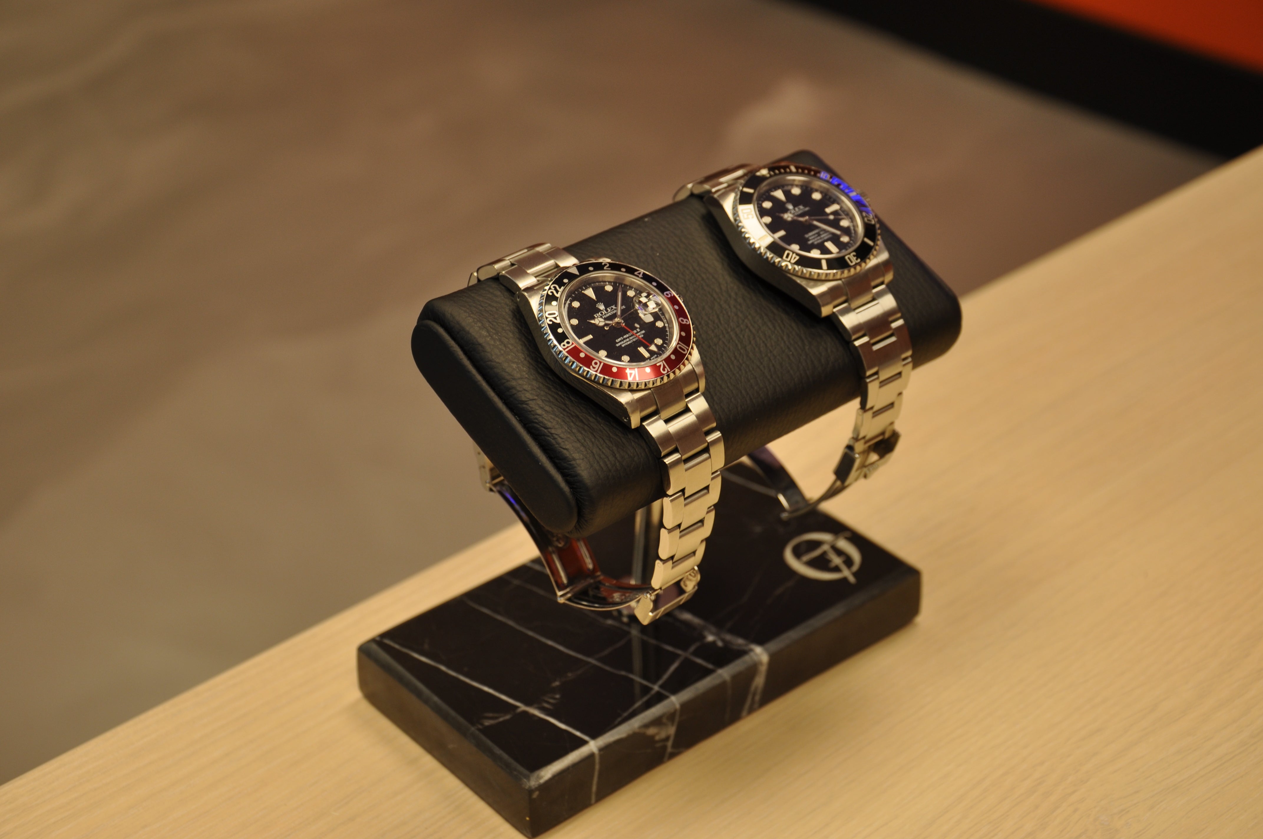 Marble Watch Stand | Black | 2 Watches