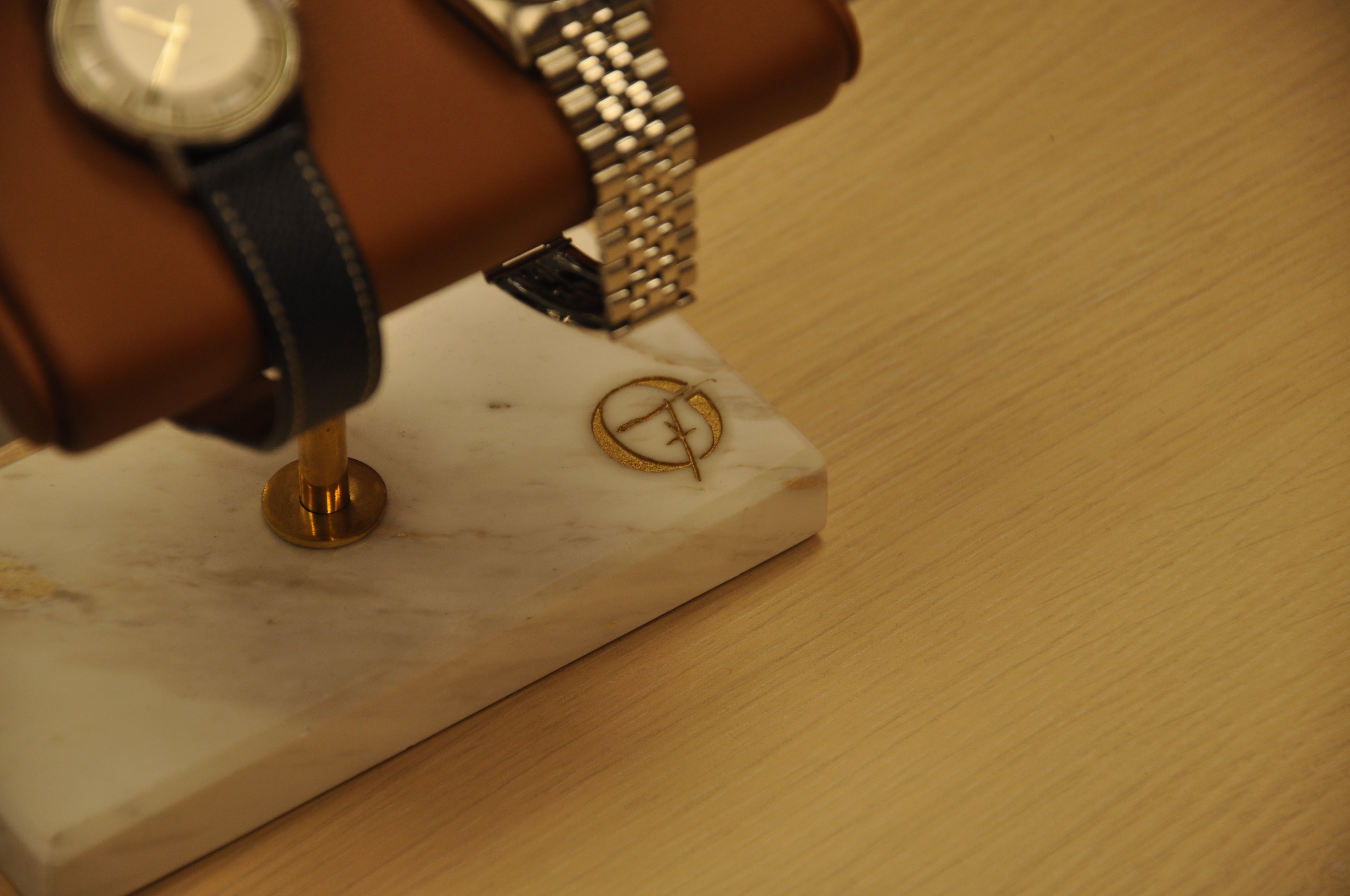 Marble Watch Stand | Cognac | 2 Watches